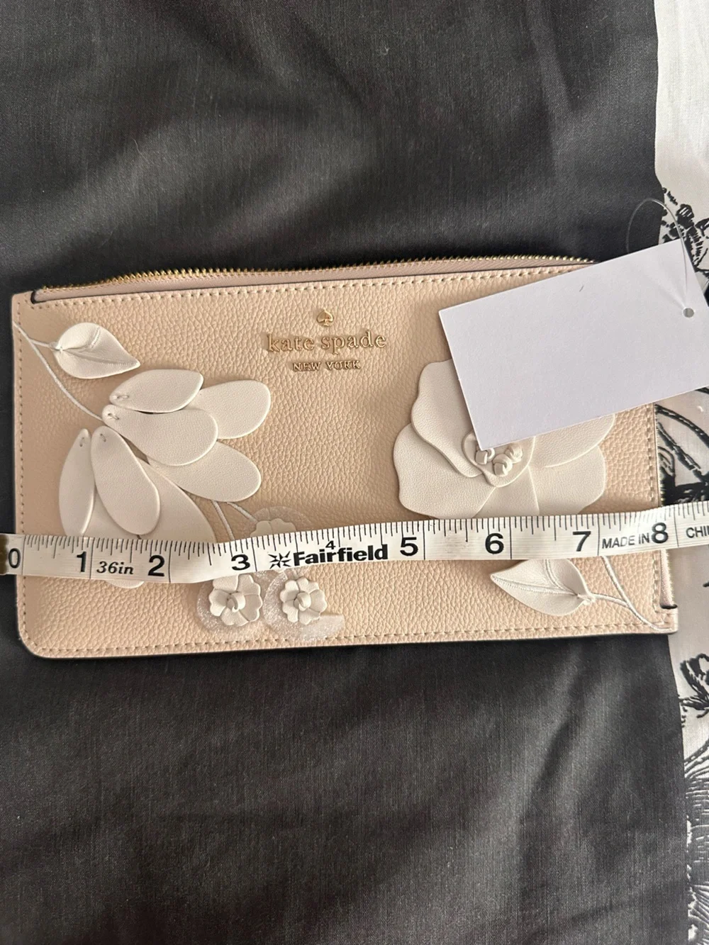NWT kate spade beige floral appliqué wristlet clutch